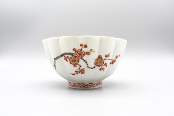 Small Kakiemon Lobed Bowl