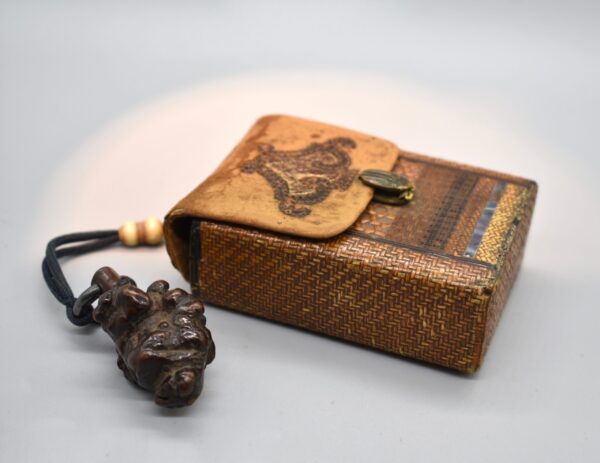 Ainu Tobacco Pouch with Burr Ojime - Image 2