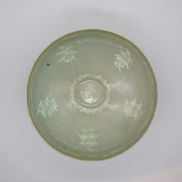 Koryo Celadon Inlaid Bowl - Image 2