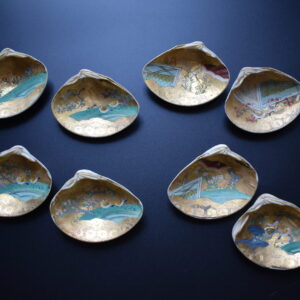 Set of 18 Clam Shell Matching Game Set (Hamaguri Kai-awase) with Black Octagonal Lacquered Box & Cover